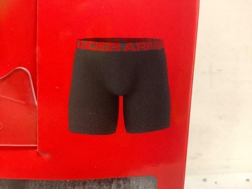 Under Armour Boxer Briefs 2 Pack, S, Appears new, Sold as is - Lot 612