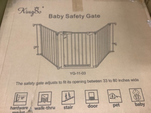 Baby Safety Gate, Appears New, Sold as is - Lot 339