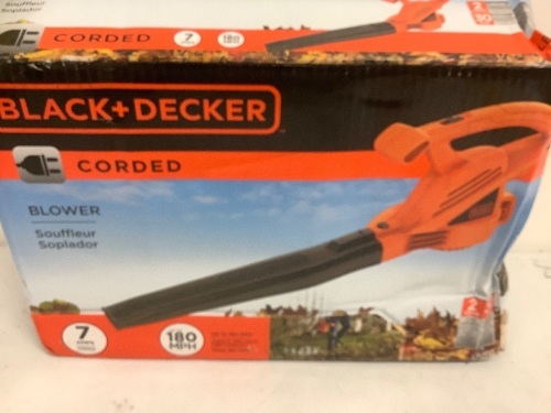 Black and Decker Leaf Blower, Appears new, Sold as is - Lot 620
