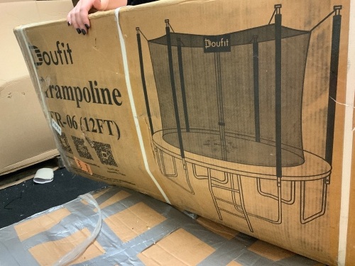 Trampoline, Appears New, Sold as is - Lot 222