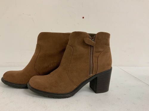 Natural Reflections Womens Booties, Size 8, E-Comm Return - Lot 283