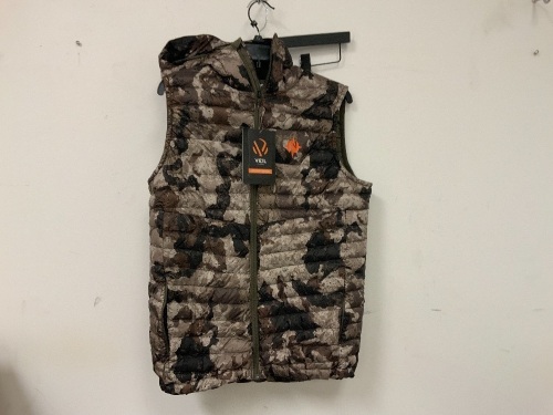 Nomad Mens Veil Camo Vest, Medium, E-Comm Return - Lot 286