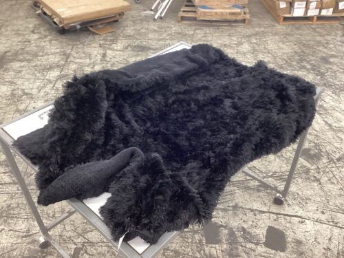 Fuzzy Throw Blanket  - Lot 655