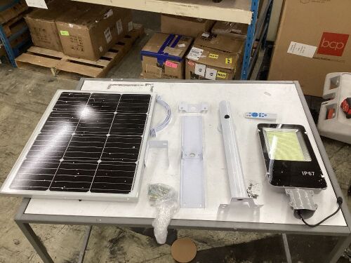 Solar Street Light - Some Damage to Solar Panel  - Lot 720
