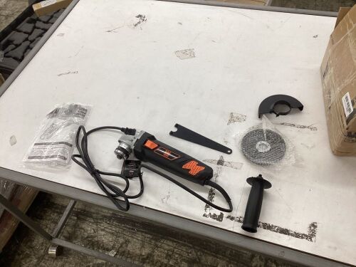WEN 944 4-1/2-Inch 7-Amp Angle Grinder - Lot 521