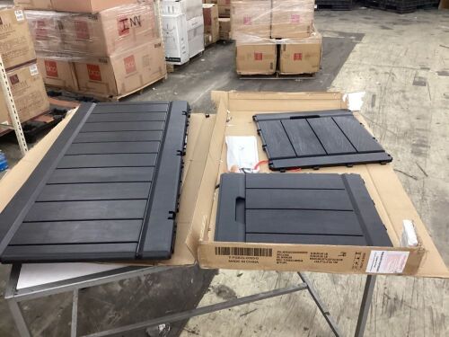 82 Gallon Resin Deck Box - Lot 215