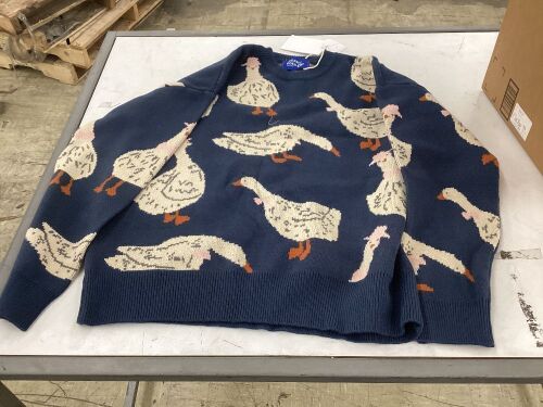 Aelfric Eden Goose Sweater, Large  - Lot 725
