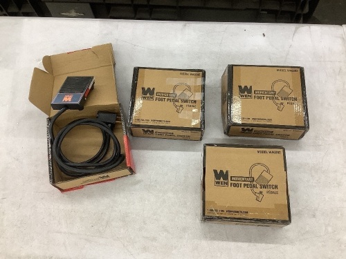 Lot of (4) 120V 15-Amp Momentary Power Foot Pedal Switches - Lot 273