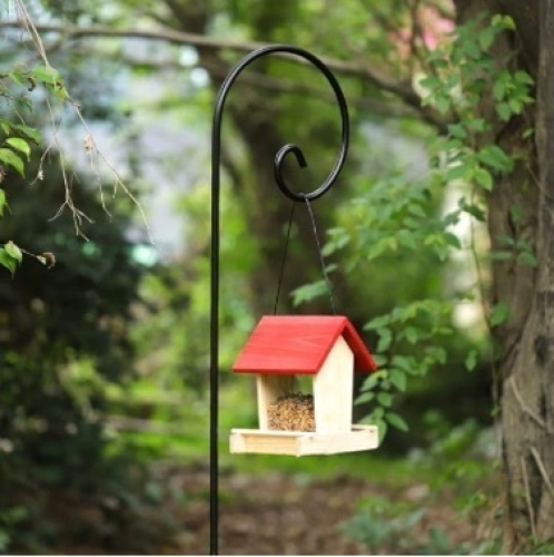 BEAU JARDIN 2 Pack Shepherd Hook 65 inch Tall One Piece Structure No Assembly Required  - Lot 199