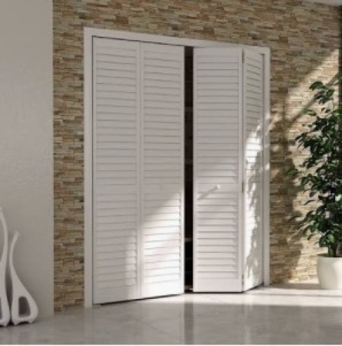 Kimberly Bay Wood Plantation Louvered Bi-Fold Door 30" - Lot 363