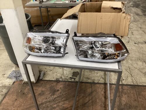 Headlight Assembly  - Lot 446