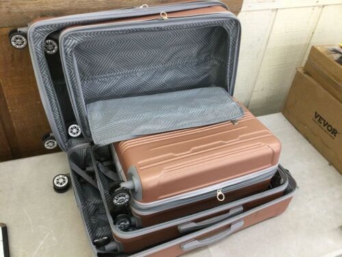 American Green Travel Santa Cruz 3-Piece Rose Gold Hardside Spinner Luggage Set - Lot 144