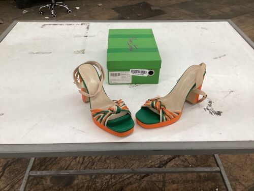 Sun Gurg Women’s Open Toe Chunky Heel Sandals, Size 9.5  - Lot 721