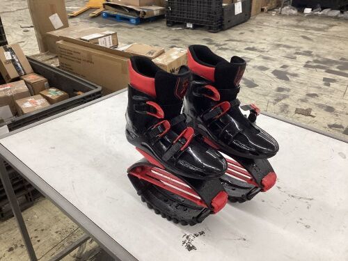 Kangaroo Jump Boots, Size 44  - Lot 400