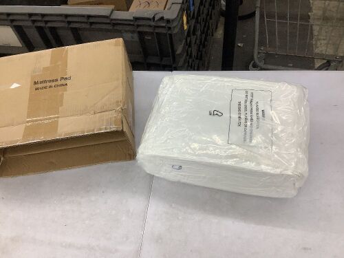 Queen Size Mattress Pad  - Lot 350