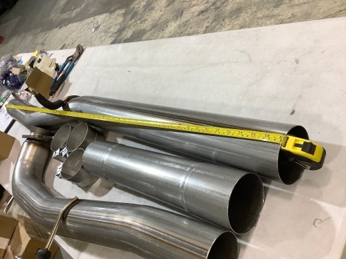 Exhaust pipes and parts for unknown vehicle - Lot 292