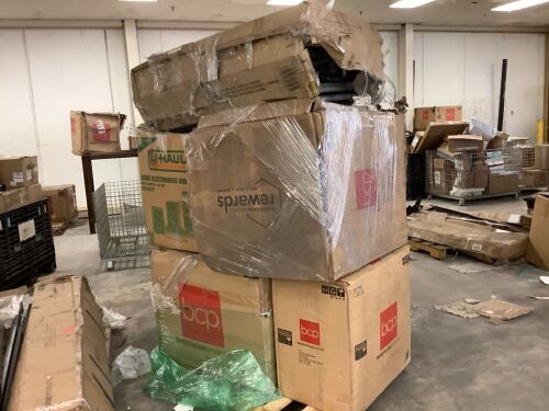 Pallet of Wicker Furniture Parts  - Lot 326