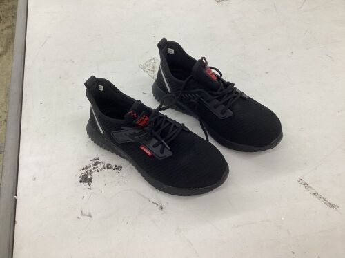 Steel Toe Safety Shoes, Size 39  - Lot 574
