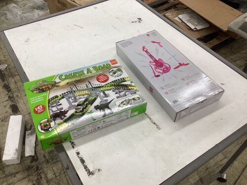 Kids Electric Guitar Toy & Dinosaur World Race Track  - Lot 741