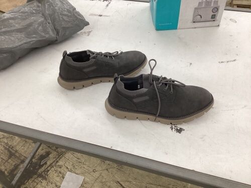 Breathable PU Leather Casual Brogue Shoes, Size 45 - Lot 562