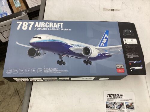 787 Aircraft 3-Channel 2.4GHz R/C Airplane  - Lot 590