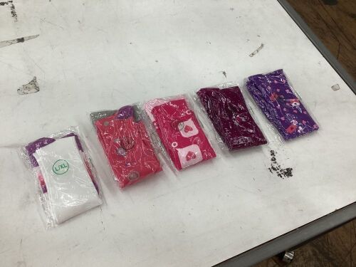 Lot of (5) Pairs of Socks, L/XL - Lot 285