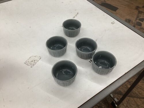 Set of 5 Ramekins - Lot 242