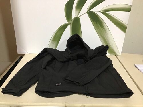 DEWBU Heated Soft Shell Jacket with Battery Pack, Small - Lot 609