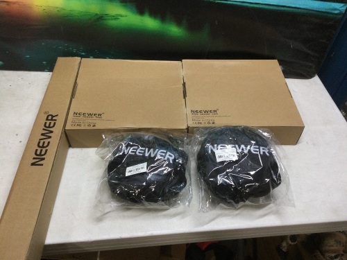 Lot of Neewer Photography Lights and Light Stand  - Lot 400