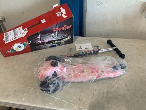 Pink 3-Wheel Scooter - Lot 381