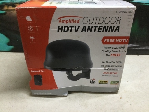Amplified Outdoor HDTV Antenna  - Lot 555