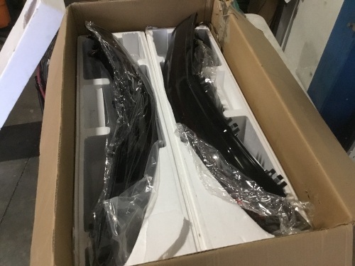 MostPlus LED Tail Lights for Cadillac Escalade - Lot 322