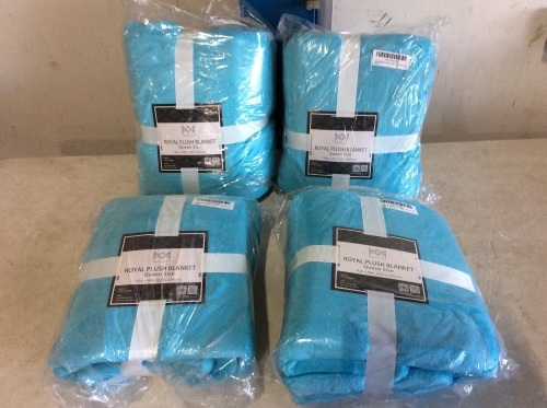 Lot of (4) Merry Life Royal Plush Blankets, Queen - Lot 373