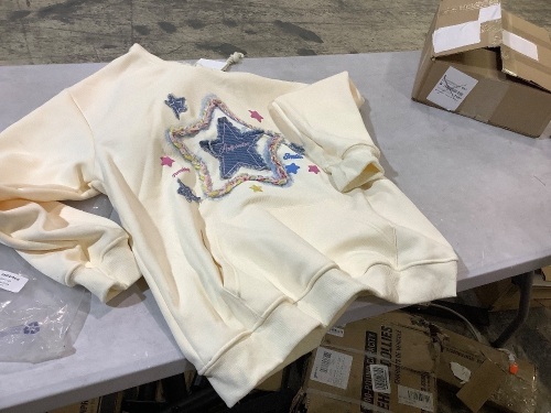 aelfric eden sweatshirt size small - Lot 134