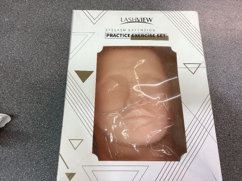 Lashview practice set-mannequin and lashes only - Lot 233