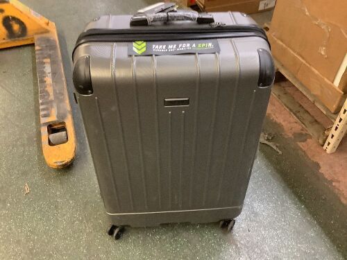 Kenneth Cole Reaction Flying Axis 28" Luggage - Lot 173