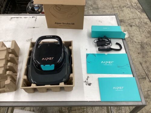 Aiper Scuba SE Cordless Robotic Pool Cleaner  - Lot 479