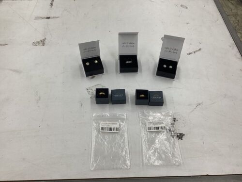 Lot of Jewelry  - Lot 412