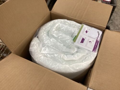 3" Queen Mattress Topper  - Lot 549