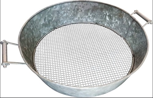 Round Galvanized Steel Compost Sifter with Wire Mesh Design Base-antique silver - Lot 206