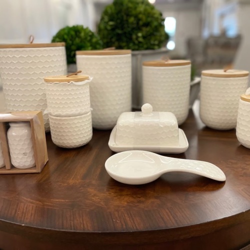 Thl Honeycomb Pattern ceramic kitchenmissing 3 - Lot 123