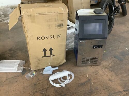 ROVSUN 110 LBS/24h 115V Commercial Ice Machine Maker Countertop - Lot 84