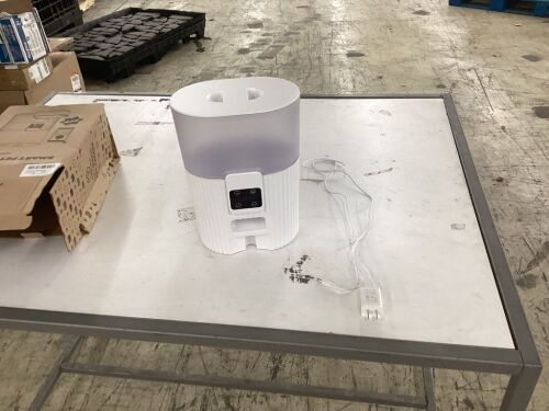 Automatic Pet Feeder  - Lot 758