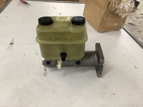 Brake Master Cylinder, Unknown Fit  - Lot 724