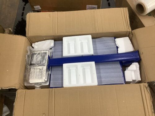 XtremepowerUS 700LB Weight Computing Postal Scale - Lot 162