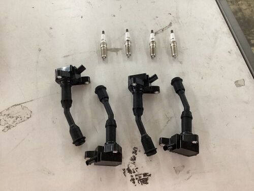Ignition Coils Spark Plugs Kit  - Lot 486