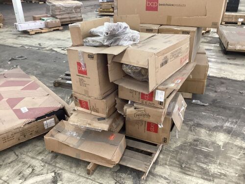 Pallet of Christmas Items, 9 Pieces  - Lot 492