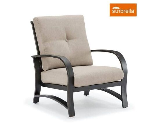 Aluminum Outdoor Lounge Chair with Sunbrella Beige Cushions - Lot 80