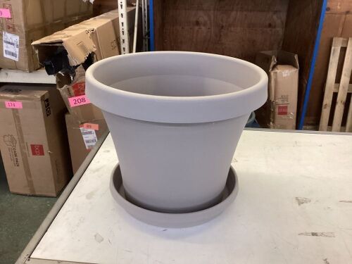 Plastic Planter Pot with Tray  - Lot 334
