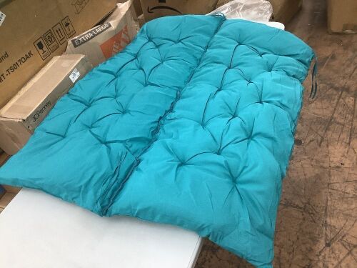 Outdoor Cushion  - Lot 376